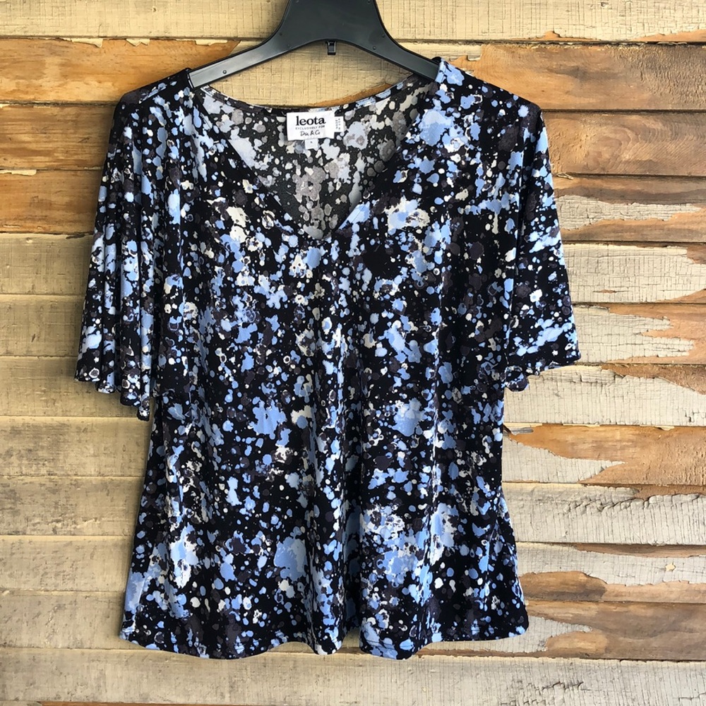 Boxy flutter sleeve top